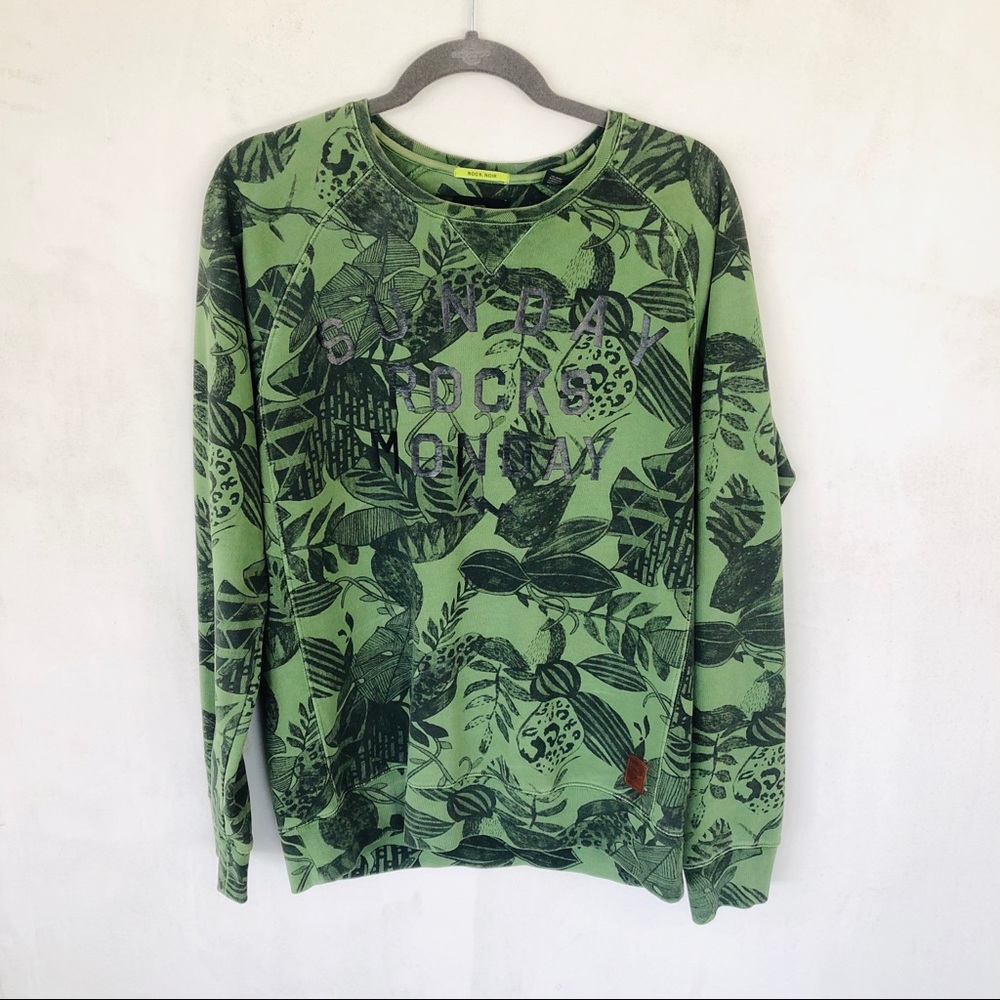 SCOTCH & SODA • Sunday rocks Monday green shirt